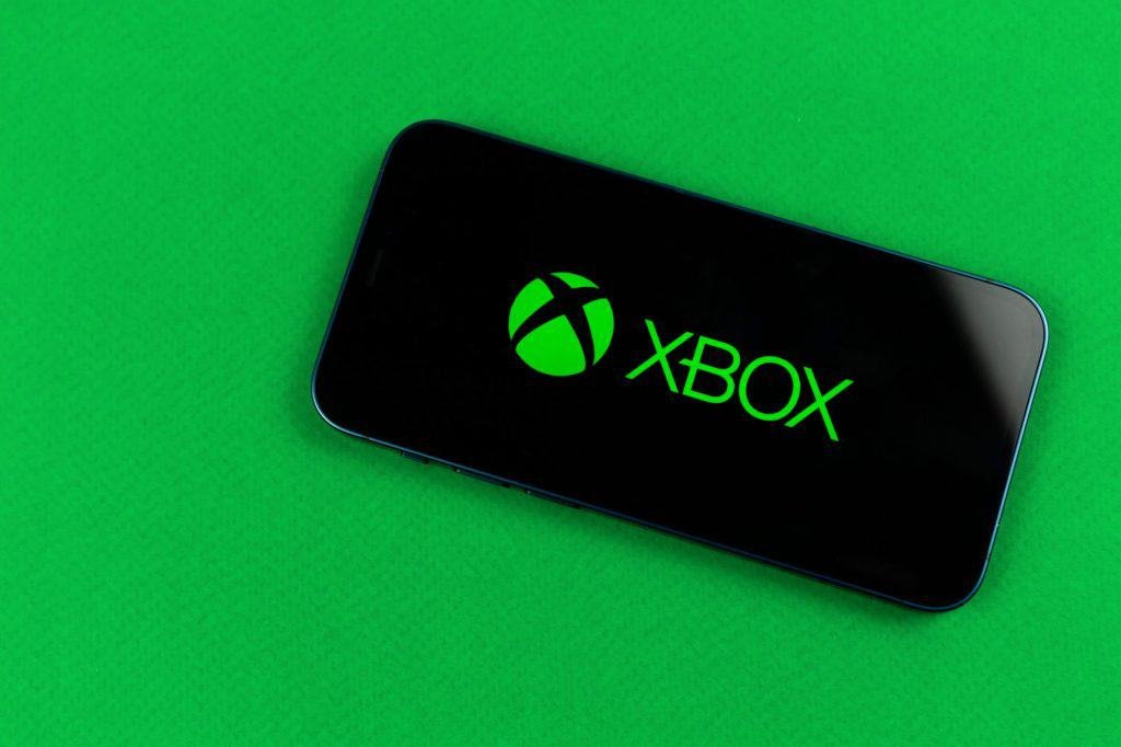 Xbox logo in a smartphone
